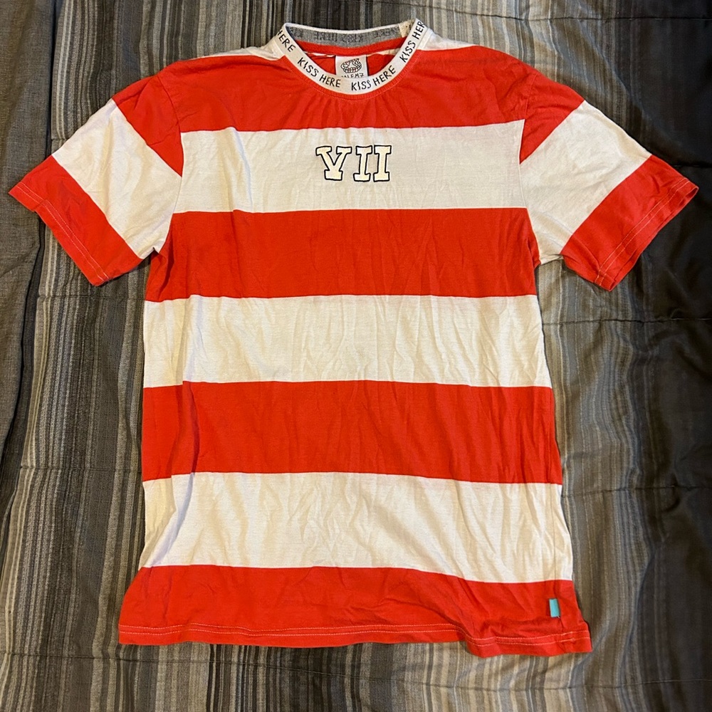 Tee shirt